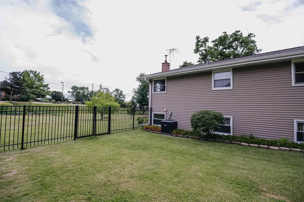 8827 West 131 Place Orland Park IL 60462