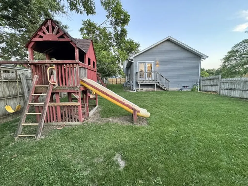 2S151 Avondale Lane Lombard IL 60148