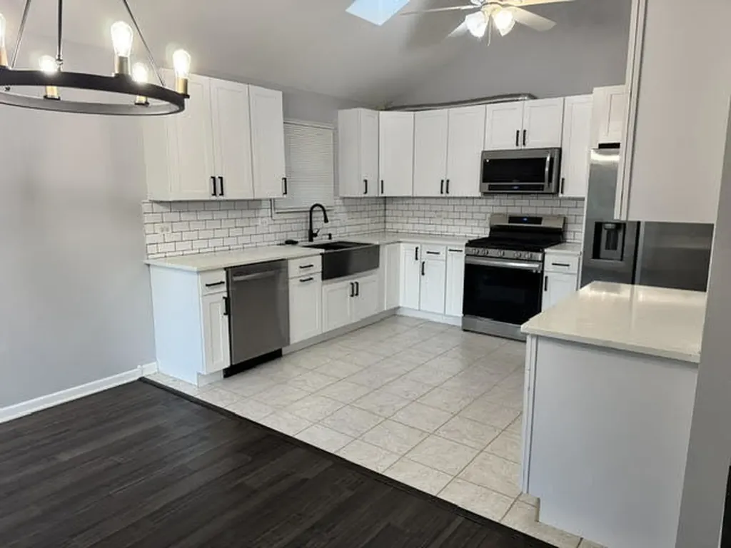 2S151 Avondale Lane Lombard IL 60148