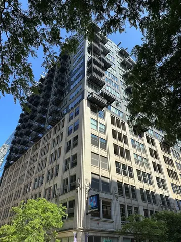565 West Quincy Street Chicago IL 60661