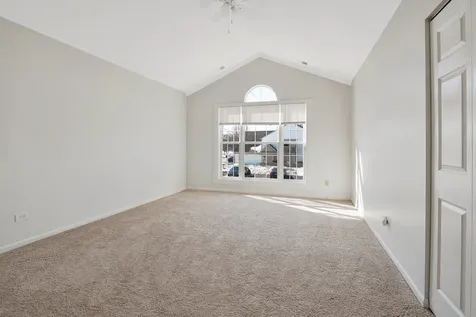 450 Bridle Trail Wheeling IL 60090