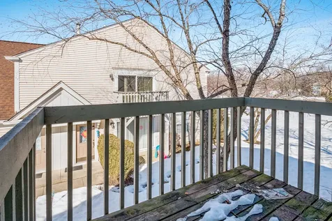 450 Bridle Trail Wheeling IL 60090