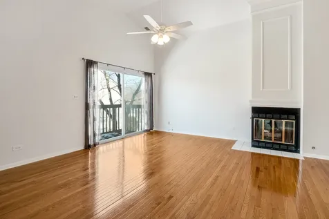 450 Bridle Trail Wheeling IL 60090