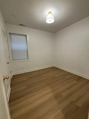 6042 South Eberhart Avenue Chicago IL 60637