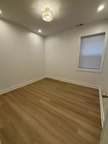 6042 South Eberhart Avenue Chicago IL 60637