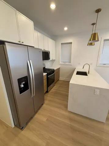 6042 South Eberhart Avenue Chicago IL 60637