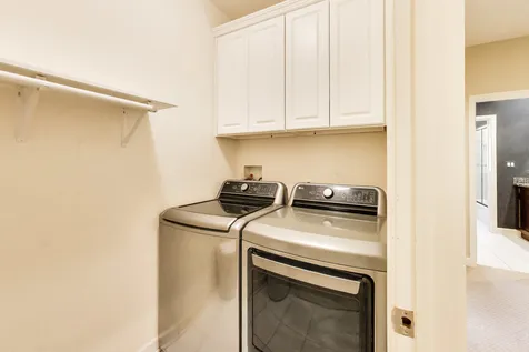 2136 Brentwood Road Northbrook IL 60062
