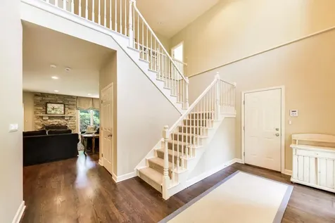 2136 Brentwood Road Northbrook IL 60062