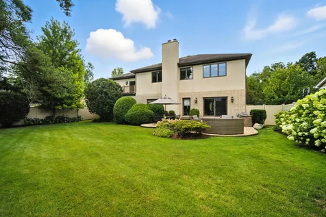 2136 Brentwood Road Northbrook IL 60062