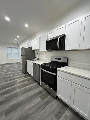 1546 West Arthur Avenue Chicago IL 60626