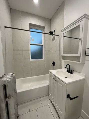 1546 West Arthur Avenue Chicago IL 60626