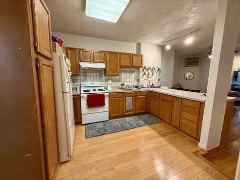 1132 West Addison Street Chicago IL 60613