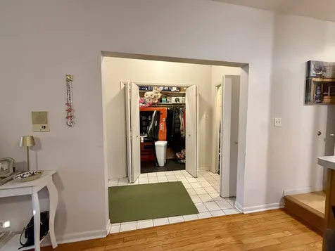 1132 West Addison Street Chicago IL 60613