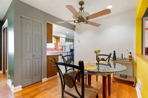 913 East 162nd Place South Holland IL 60473