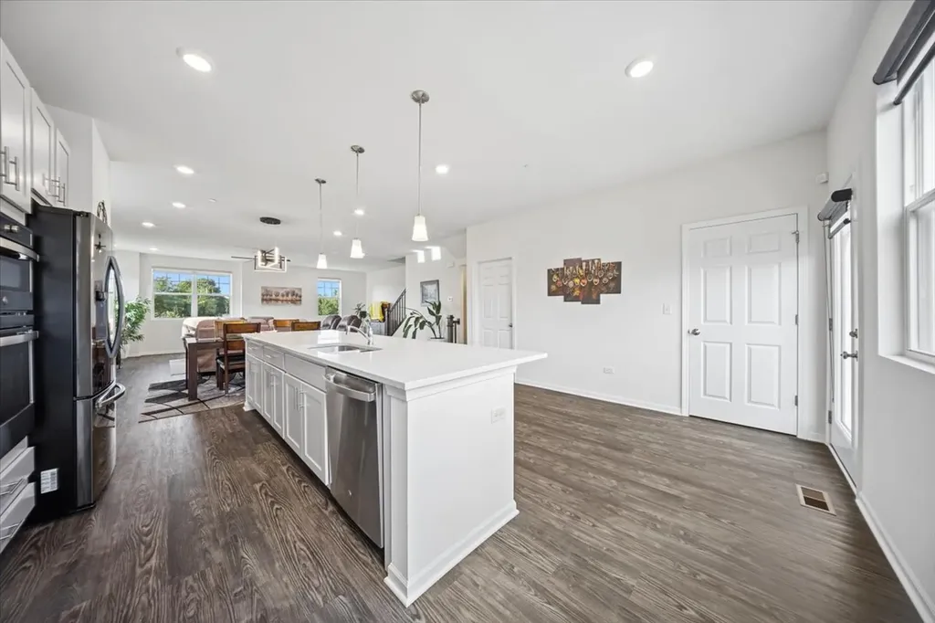 2722 Lily Lane Rolling Meadows IL 60008