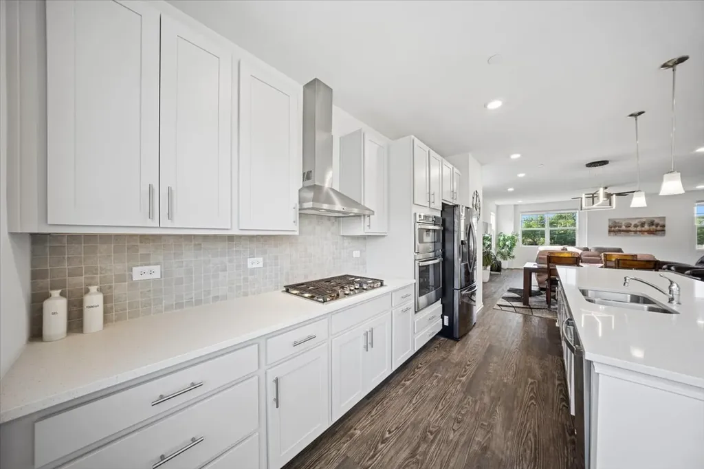 2722 Lily Lane Rolling Meadows IL 60008