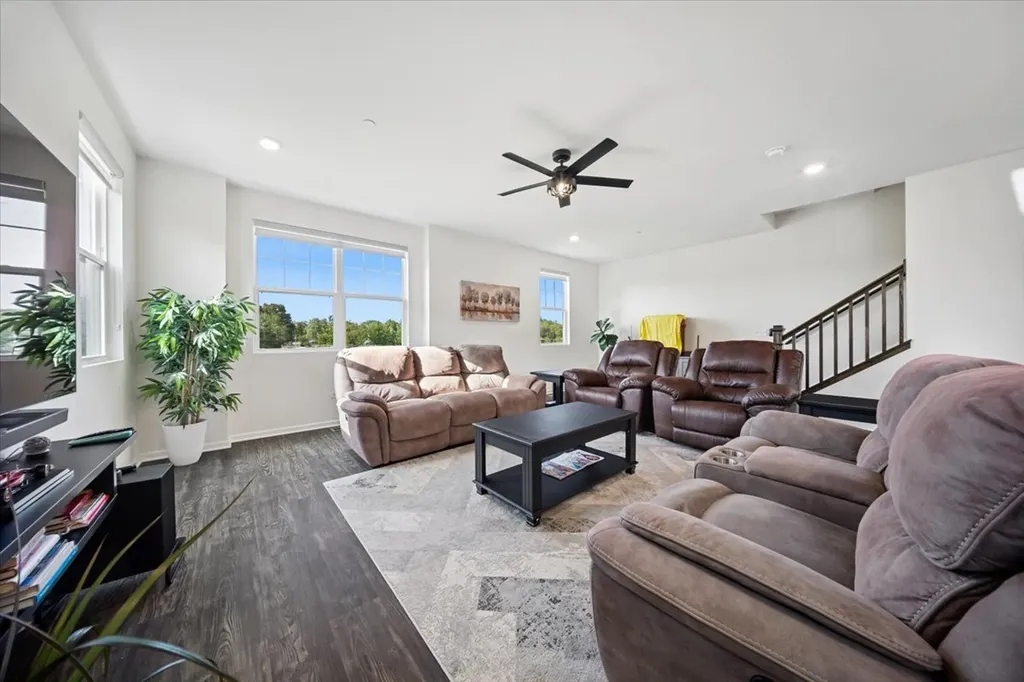 2722 Lily Lane Rolling Meadows IL 60008