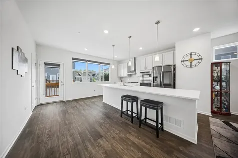 2722 Lily Lane Rolling Meadows IL 60008
