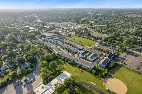 2722 Lily Lane Rolling Meadows IL 60008