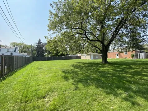2171 Laura Lane Des Plaines IL 60018
