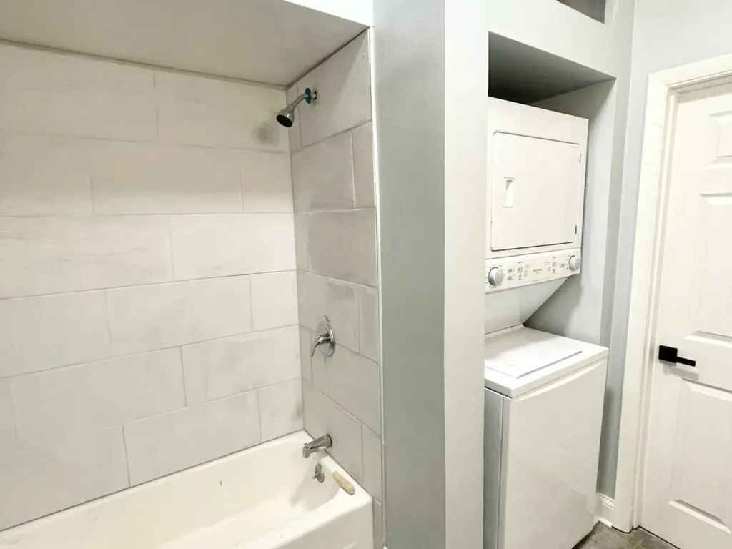 2333 West Ohio Street Chicago IL 60612