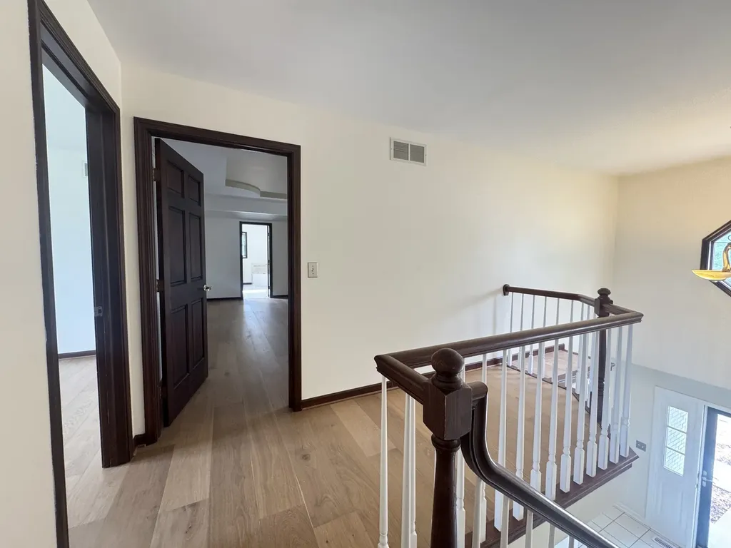 1108 Hollingswood Avenue Naperville IL 60564