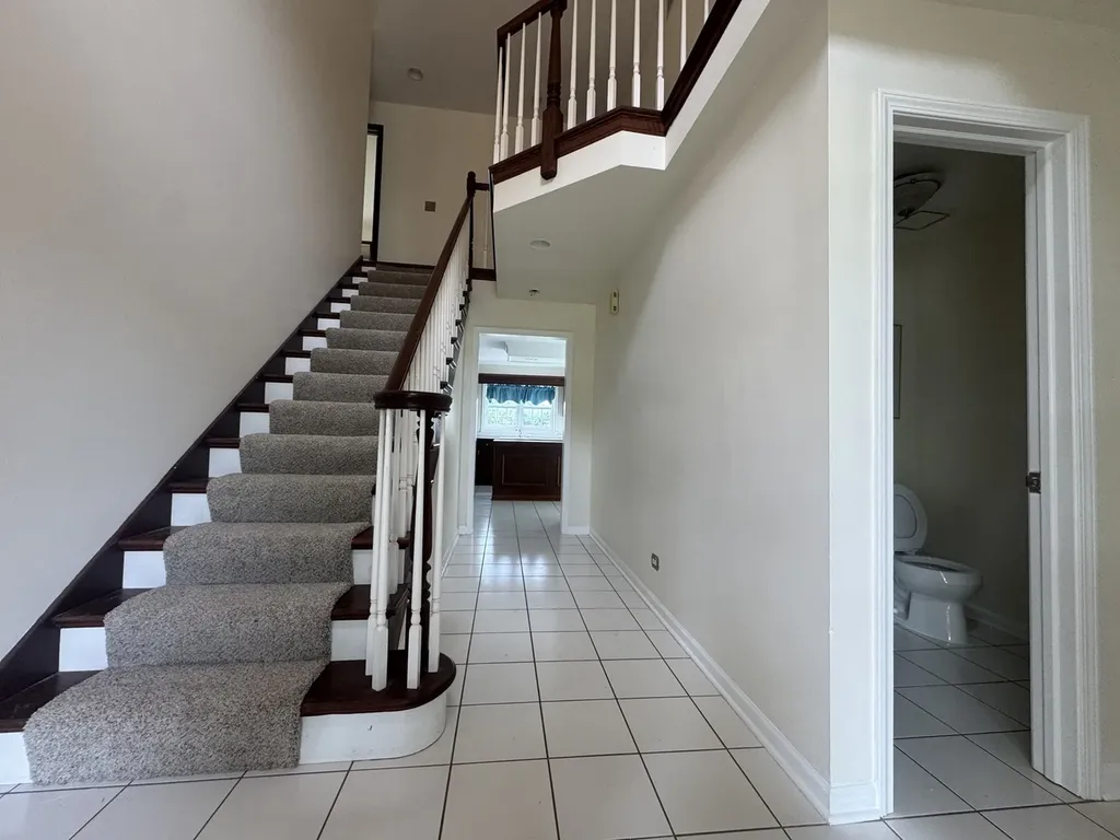 1108 Hollingswood Avenue Naperville IL 60564
