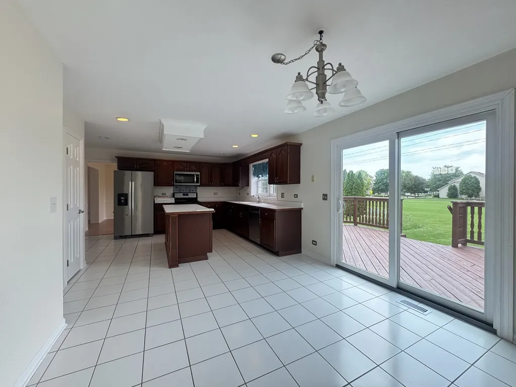 1108 Hollingswood Avenue Naperville IL 60564