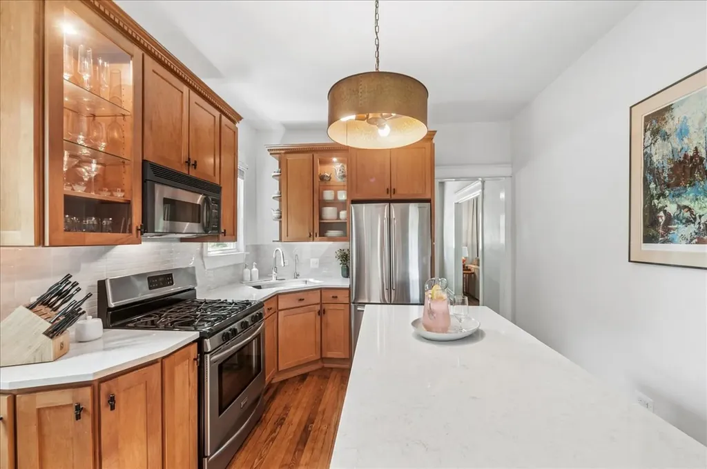 571 Anthony Street Glen Ellyn IL 60137