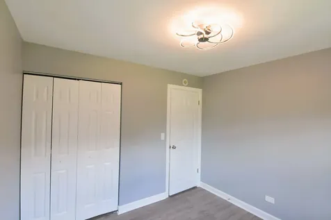 1305 Bamburg Court Hanover Park IL 60133