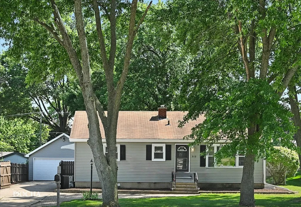 312 Oak Street North Aurora IL 60542