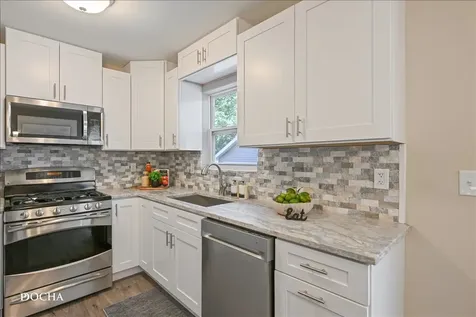 312 Oak Street North Aurora IL 60542