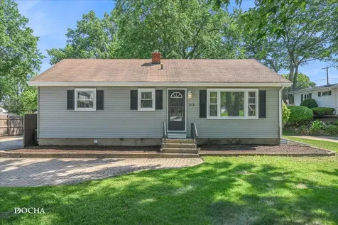 312 Oak Street North Aurora IL 60542