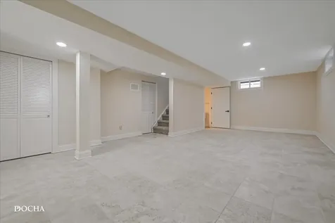 312 Oak Street North Aurora IL 60542