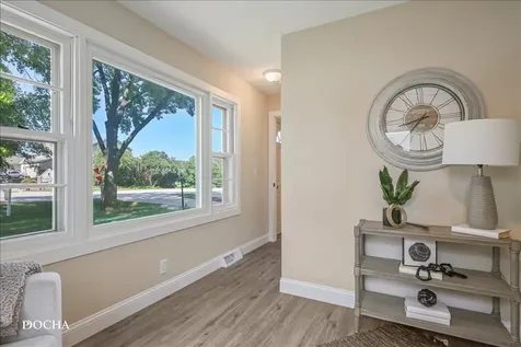 312 Oak Street North Aurora IL 60542