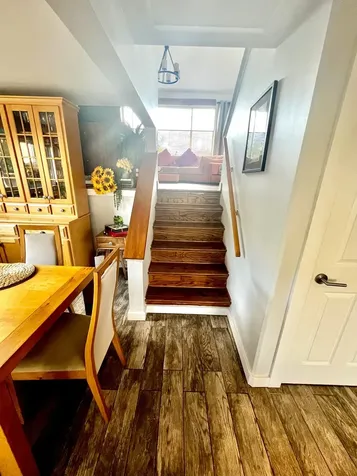 352 Dover Lane Des Plaines IL 60018
