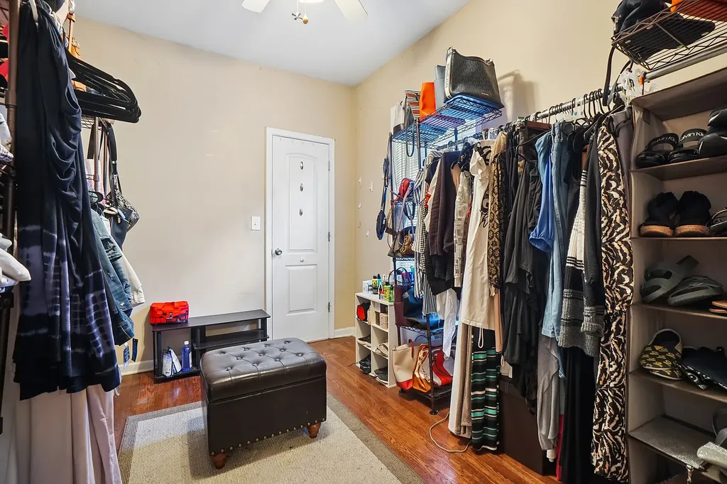 7527 South Perry Avenue Chicago IL 60620