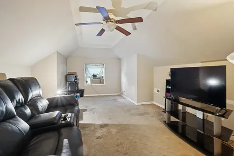 7527 South Perry Avenue Chicago IL 60620