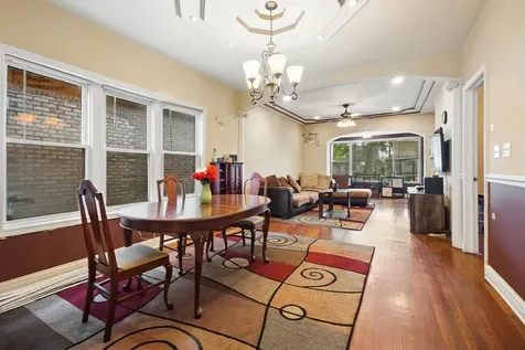 7527 South Perry Avenue Chicago IL 60620