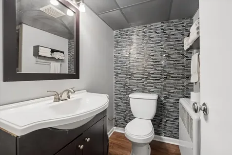 4334 North Mason Avenue Chicago IL 60634