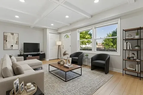 6523 South Ellis Avenue Chicago IL 60637