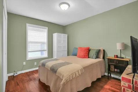 906 East Newkirk Street Tuscola IL 61953
