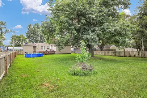 906 East Newkirk Street Tuscola IL 61953