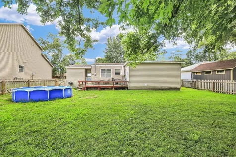 906 East Newkirk Street Tuscola IL 61953