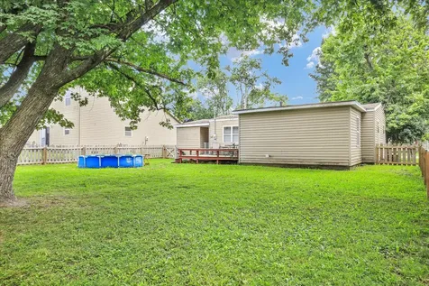 906 East Newkirk Street Tuscola IL 61953