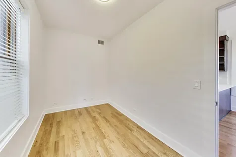 2132 North Oakley Avenue Chicago IL 60647