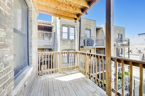 2132 North Oakley Avenue Chicago IL 60647