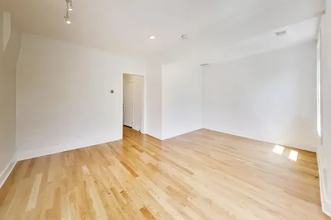 2132 North Oakley Avenue Chicago IL 60647