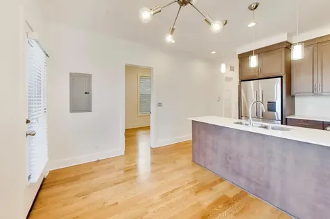 2132 North Oakley Avenue Chicago IL 60647