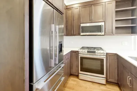 2132 North Oakley Avenue Chicago IL 60647